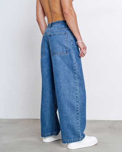 Walker Loose Jeans