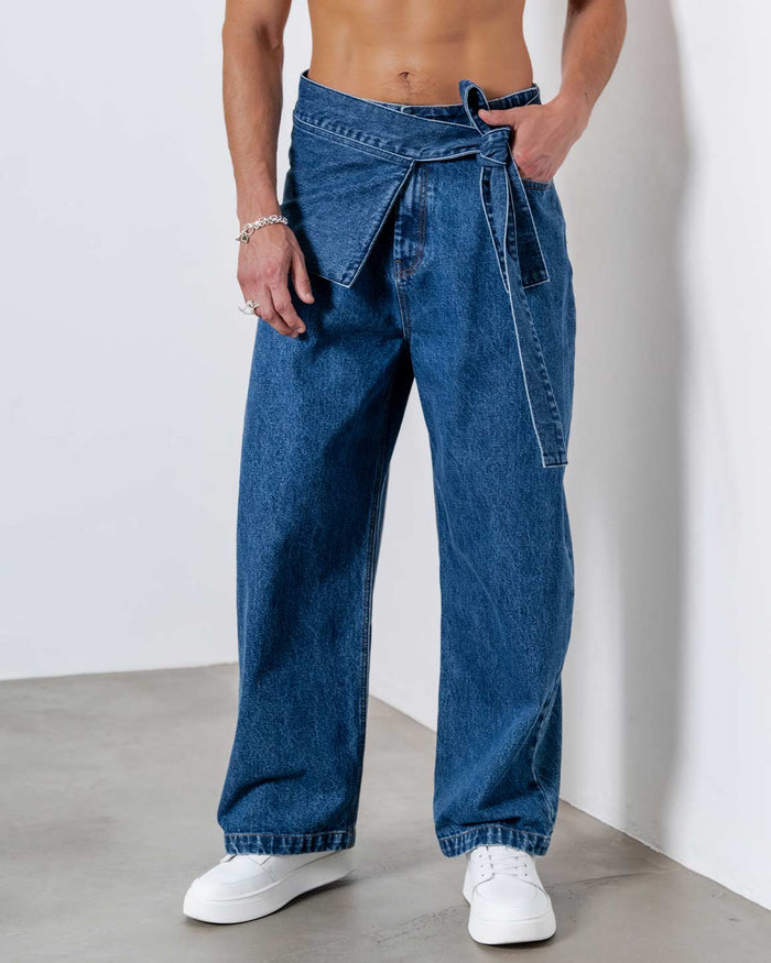 Walker Loose Jeans